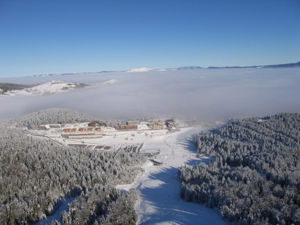 Bjelašnica i Jahorina prekrivene snijegom: Skijaška sezona kreće ranije?