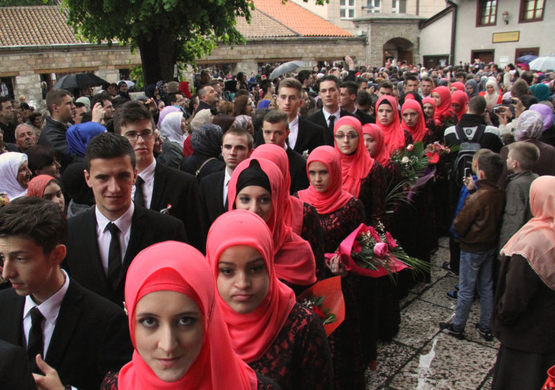 Gazi Husrev-begova medresa u Sarajevu ispratila 109 maturanata