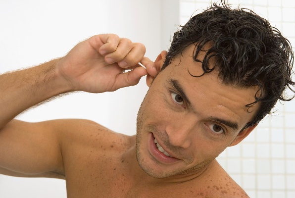 Najbolji način za čišćenje ušiju? Slušajte savjet liječnika