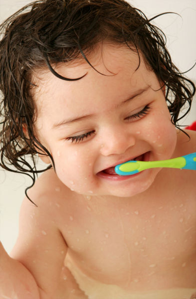 Dobre higijenske navike treba graditi od početka: Pranje zubića